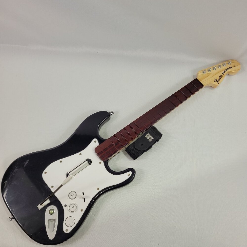 Xbox 360 Rock Band 2 Wireless XBGTS2 Fender Stratocaster Guitar Tested